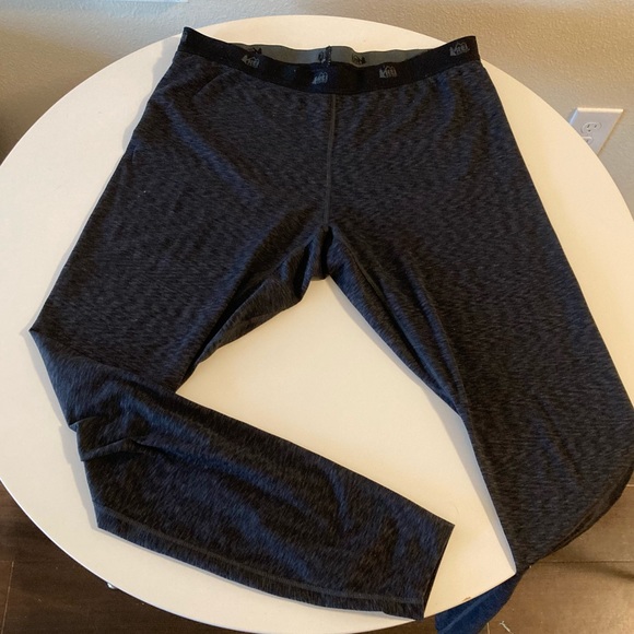REI Thermal Leggings - Picture 2 of 4